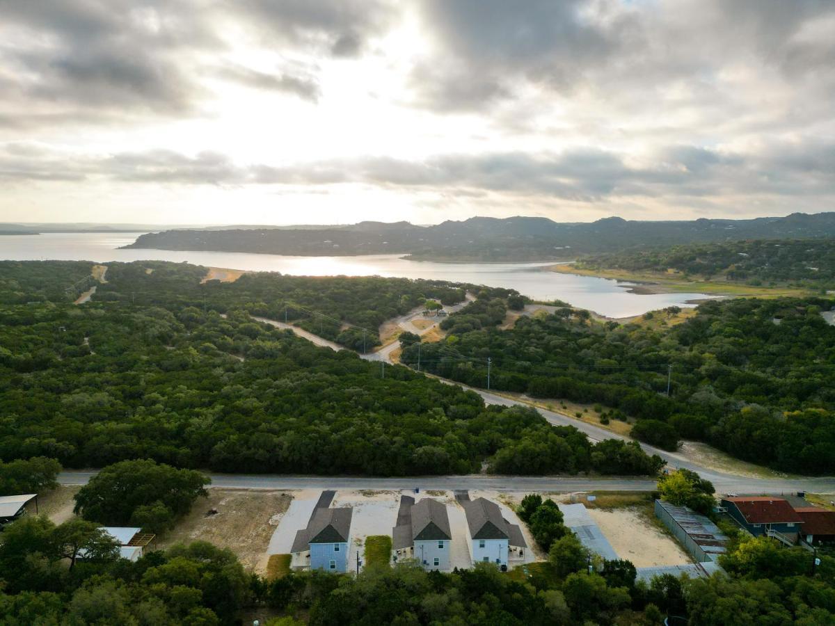 Lakeshore Retreat Canyon Lake Exterior photo